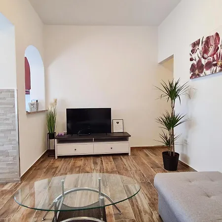 Antonio Apartment *