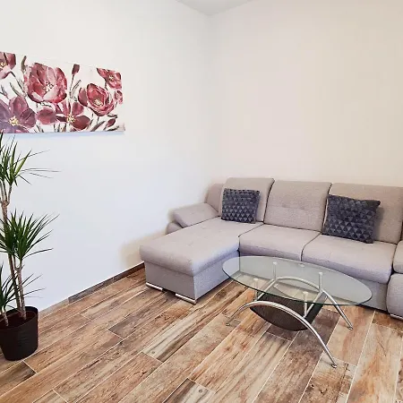 Antonio Apartment *